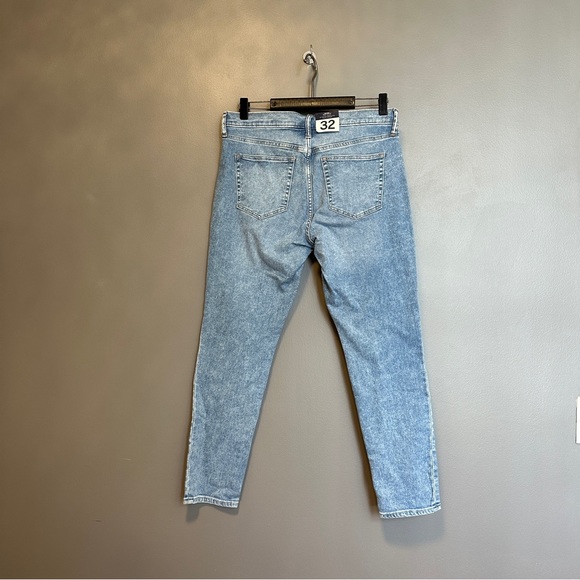 GAP True Skinny, Mid rise, Light Indigo wash, Women’s Jeans 1151, 1152 - Picture 2 of 6